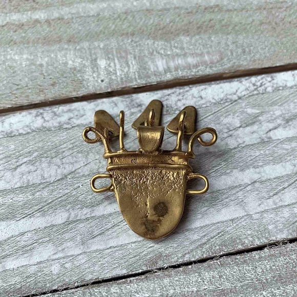Artesian Peruvian Pendant - Picture 5 of 5